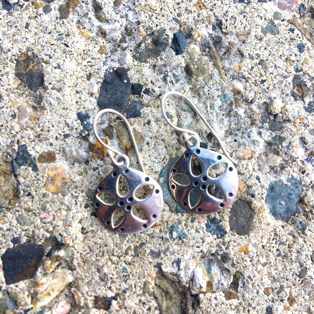 NWOT Sterling Silver Sand Dollar Earrings!